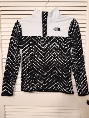 The North Face Glacier 1/4 Snap Pullover Zebra print - Youth size Medium